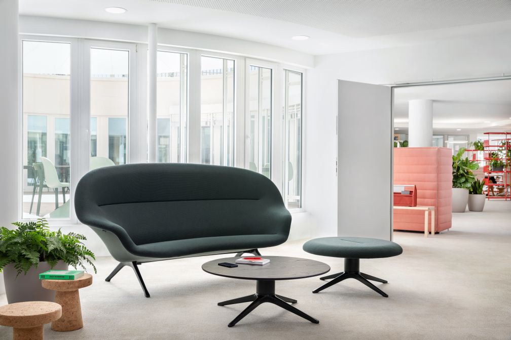 Abalon Table Vitra