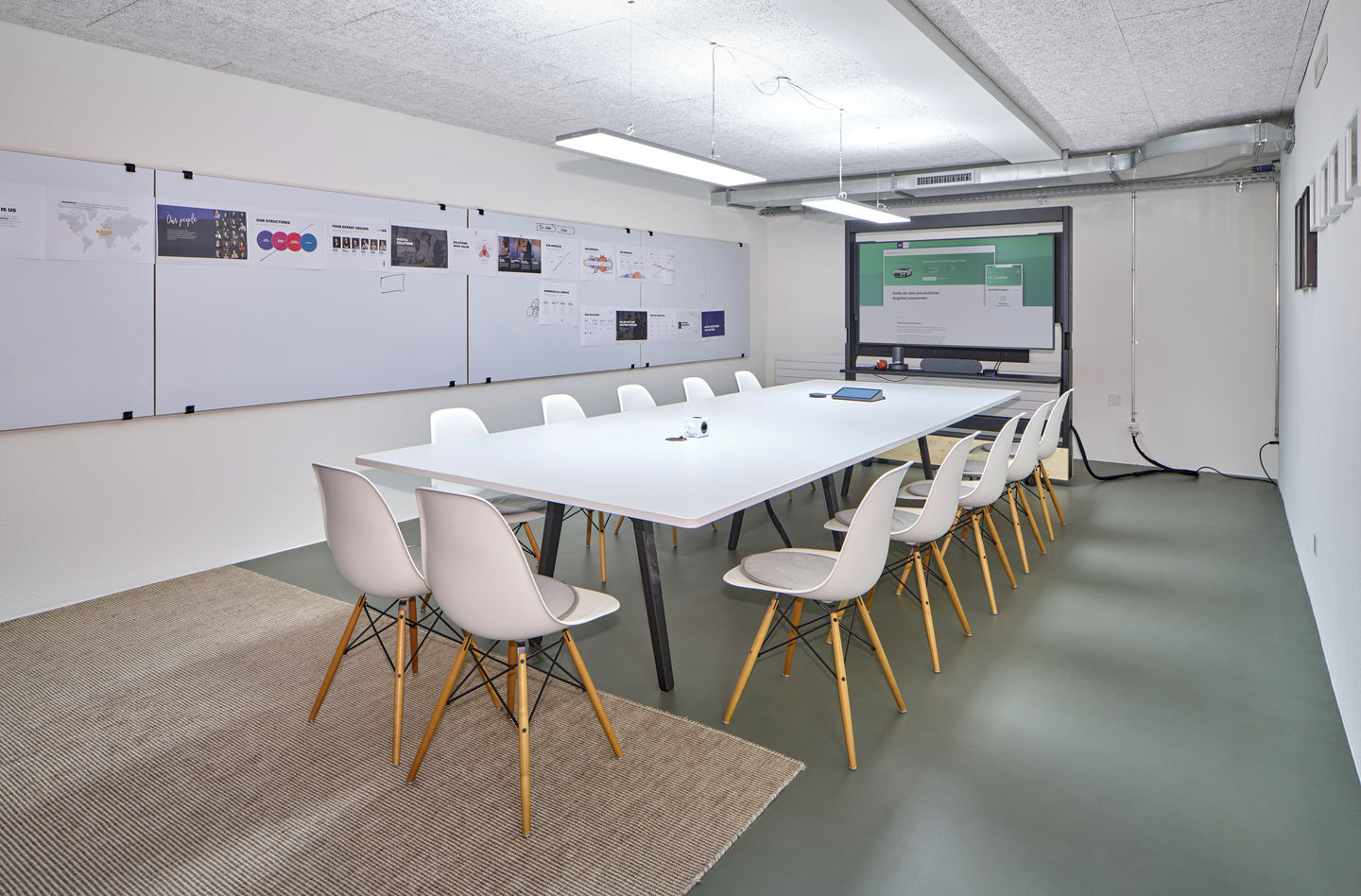 Eames Fiberglass Chair DSW Chair Vitra 