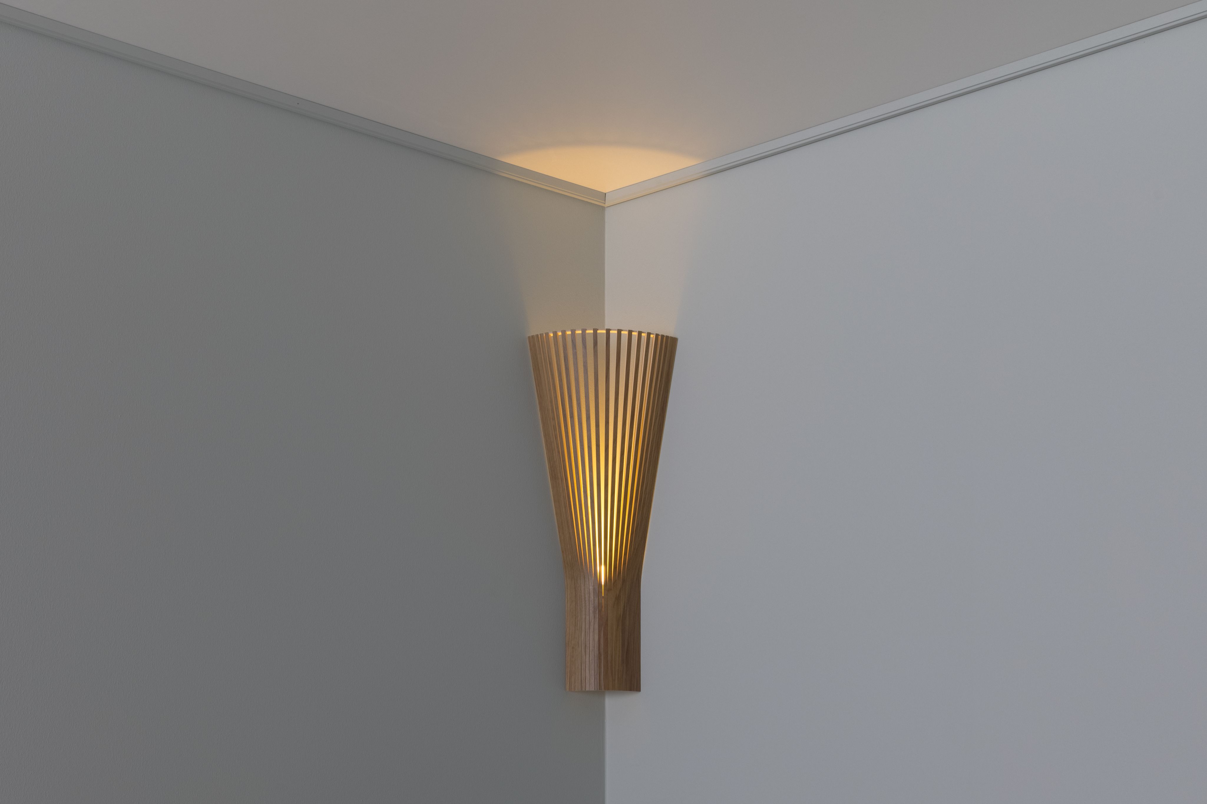 Secto 4236 corner lamp Secto Design