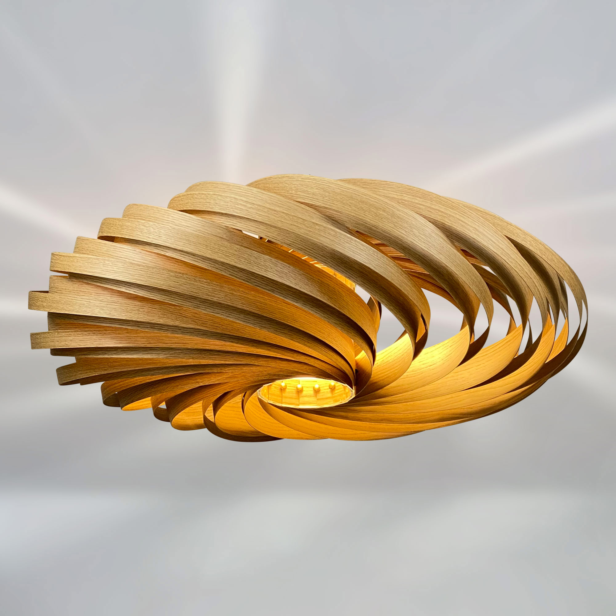 Moderne Veneria Deckenleuchte aus Eichenholz, spiralförmiges Design, warmes Licht für Wohnzimmer und Schlafzimmer.