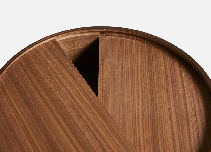 Arc Side Table Walnut Ø 42 cm Woud