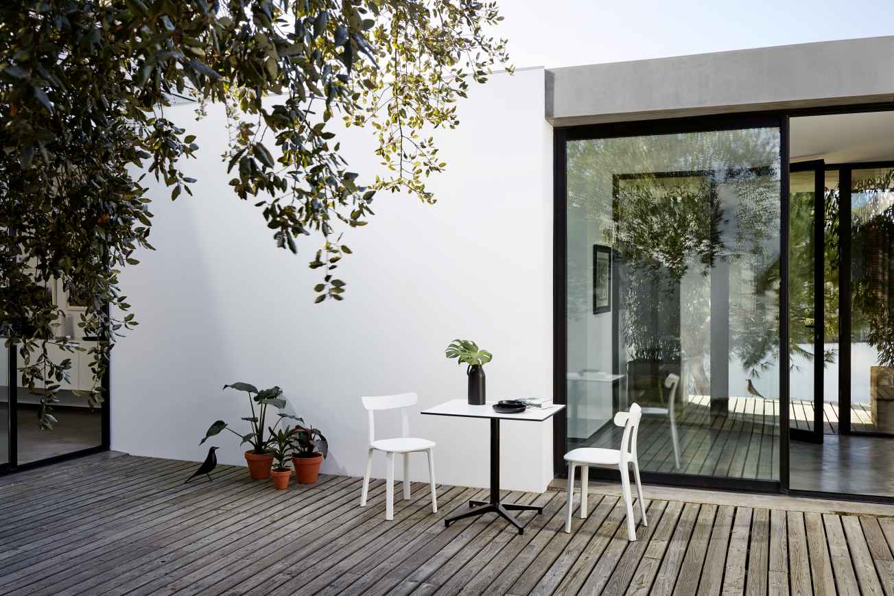 Bistro Table Outdoor Rectangular Vitra