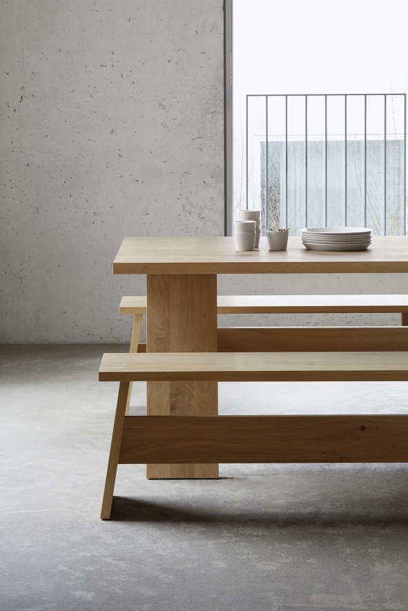 DC01 Fayland table oiled oak e15