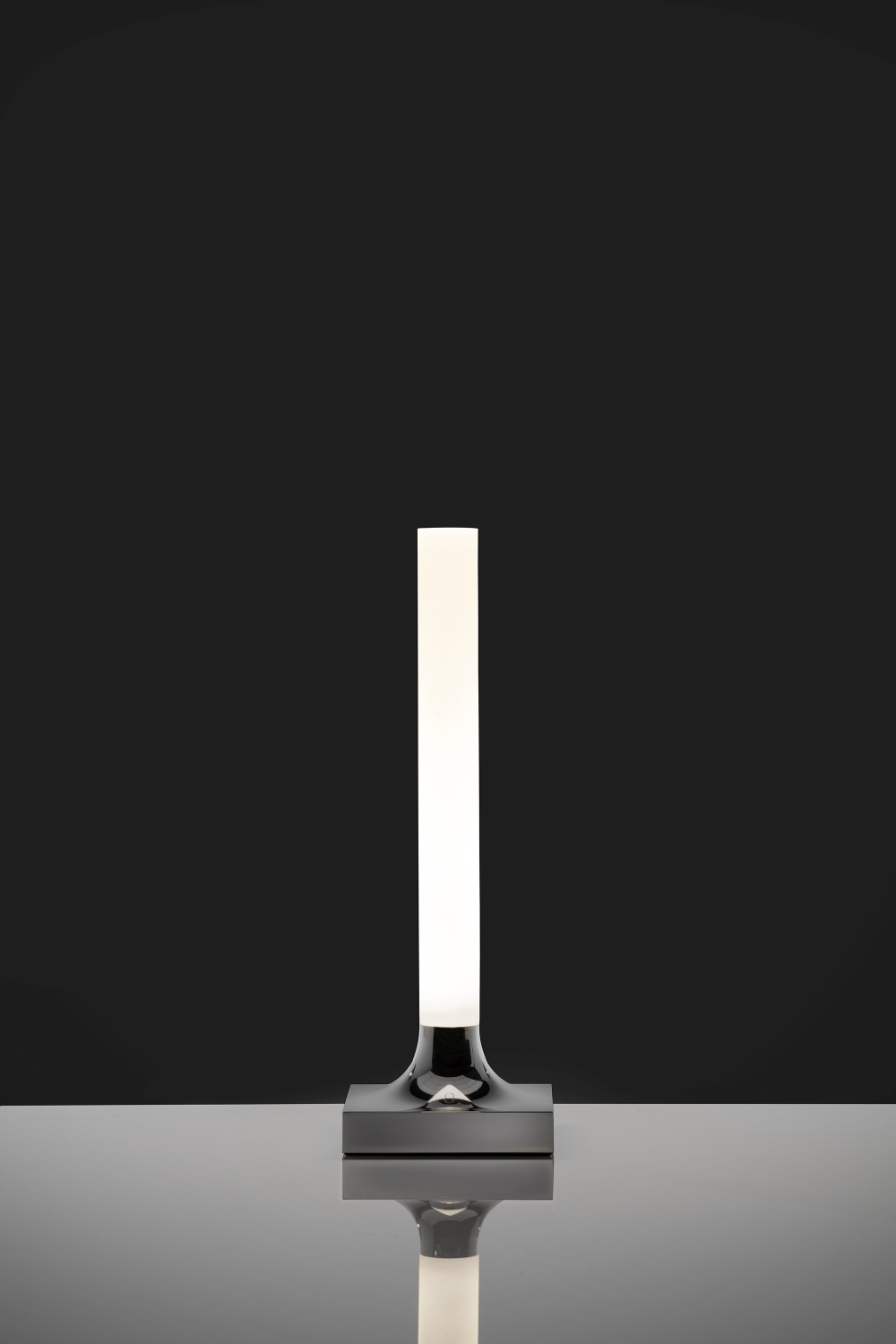 Goodnight Battery Lamp Kartell Titanium matt