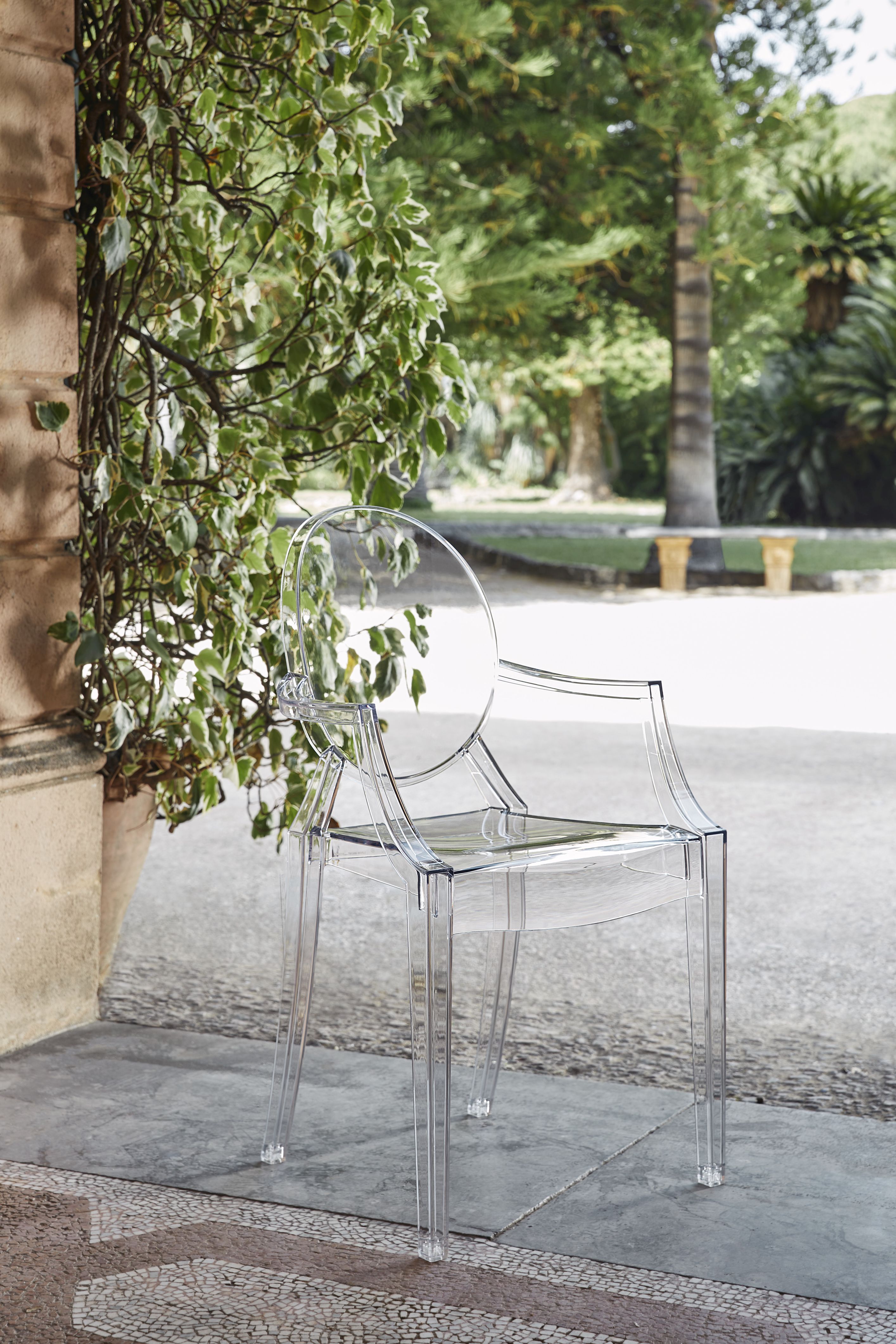 Louis Ghost armchair crystal clear Kartell