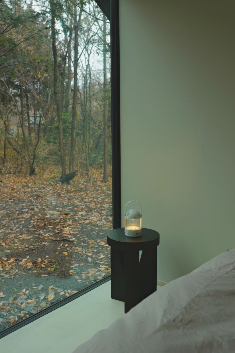 Lightweight speaker Transparent