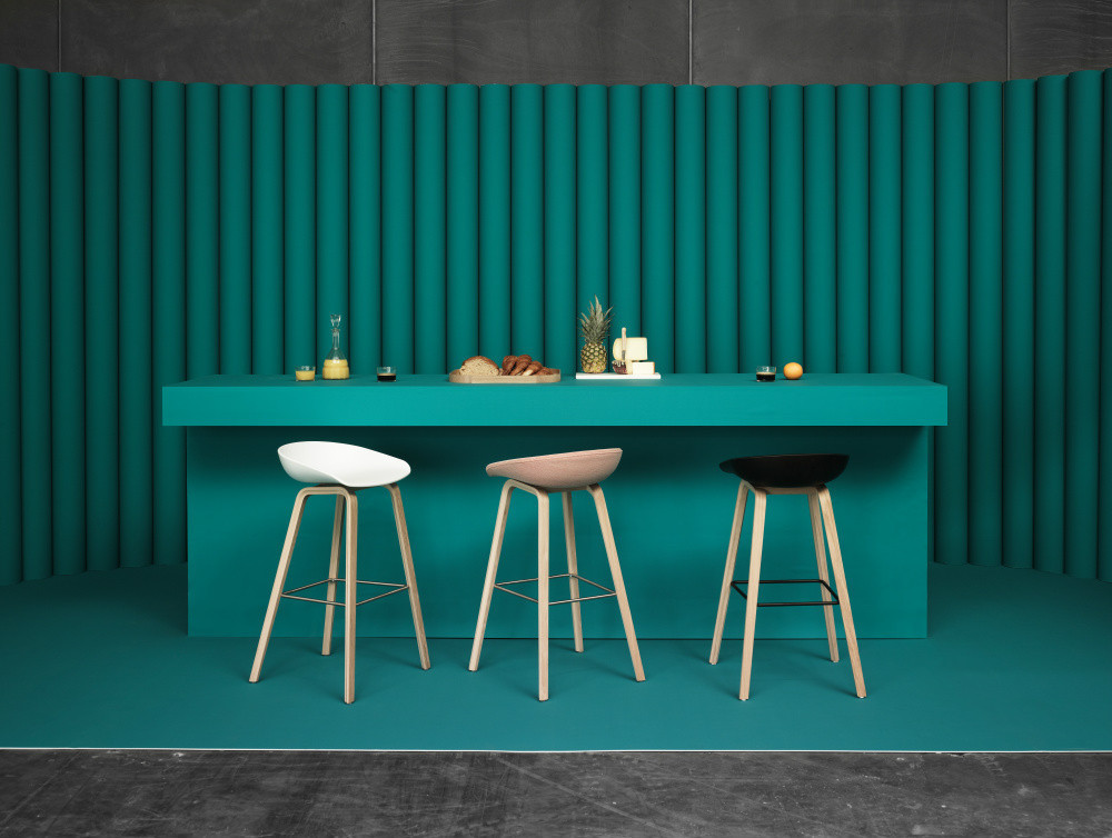 About a Stool AAS32 / AAS 32 Bar stool High Preferred combinations Hay 