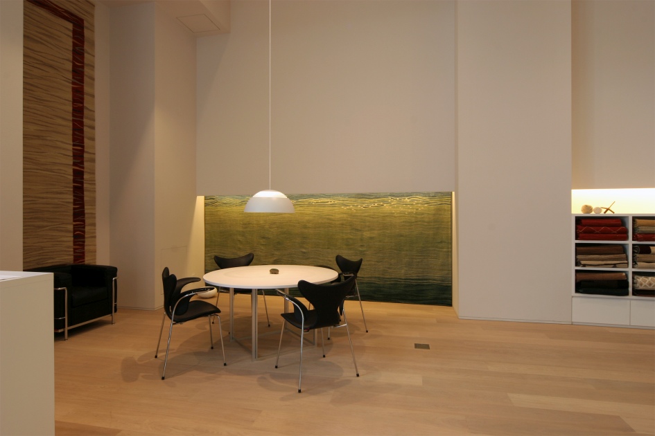 AJ Royal Pendant light Louis Poulsen