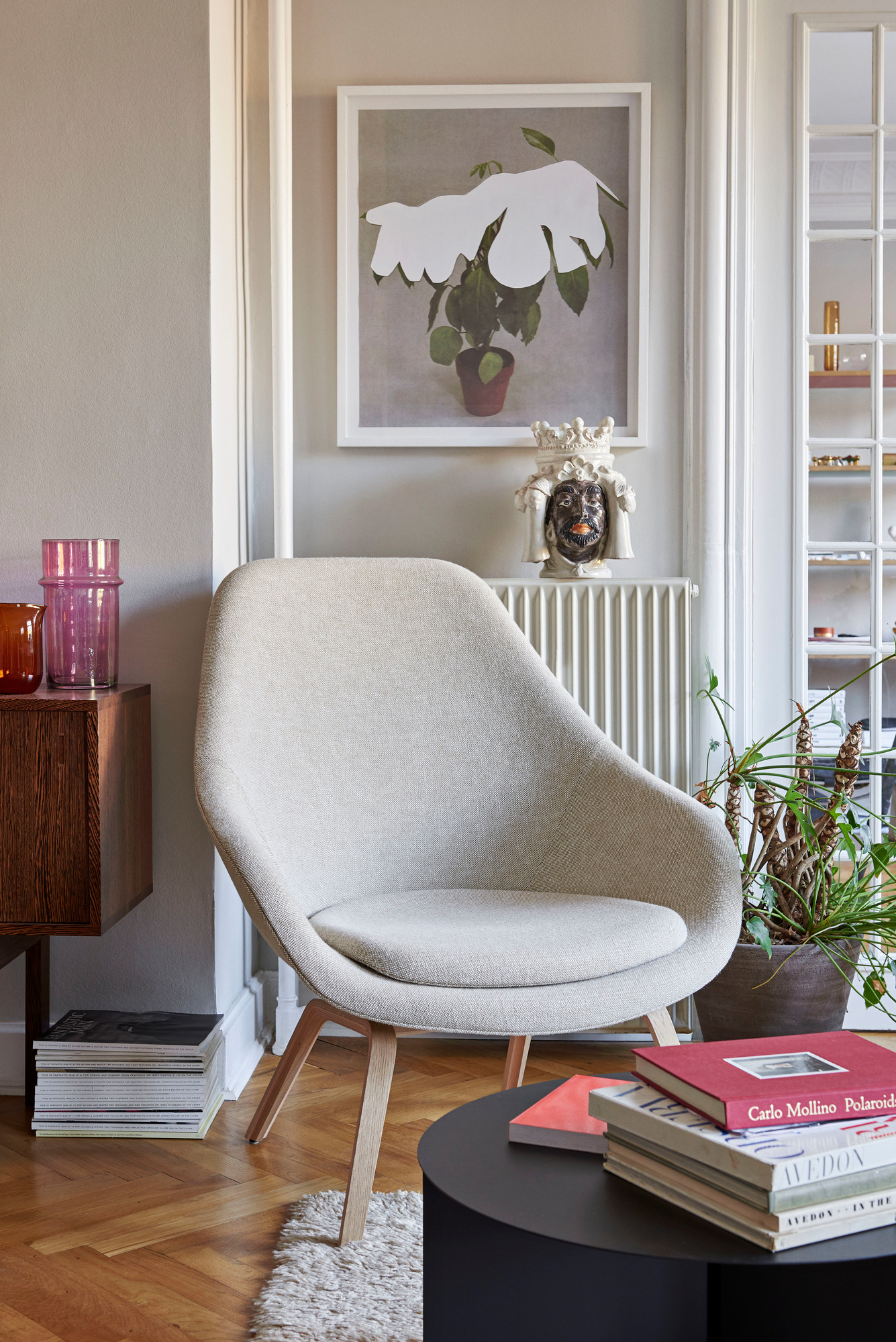 About a Lounge AAL 93 / AAL93 High Armchair Hay