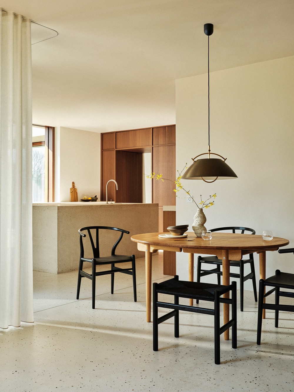 CH24P Wishbone Chair / Y-Chair by Carl Hansen & Søn