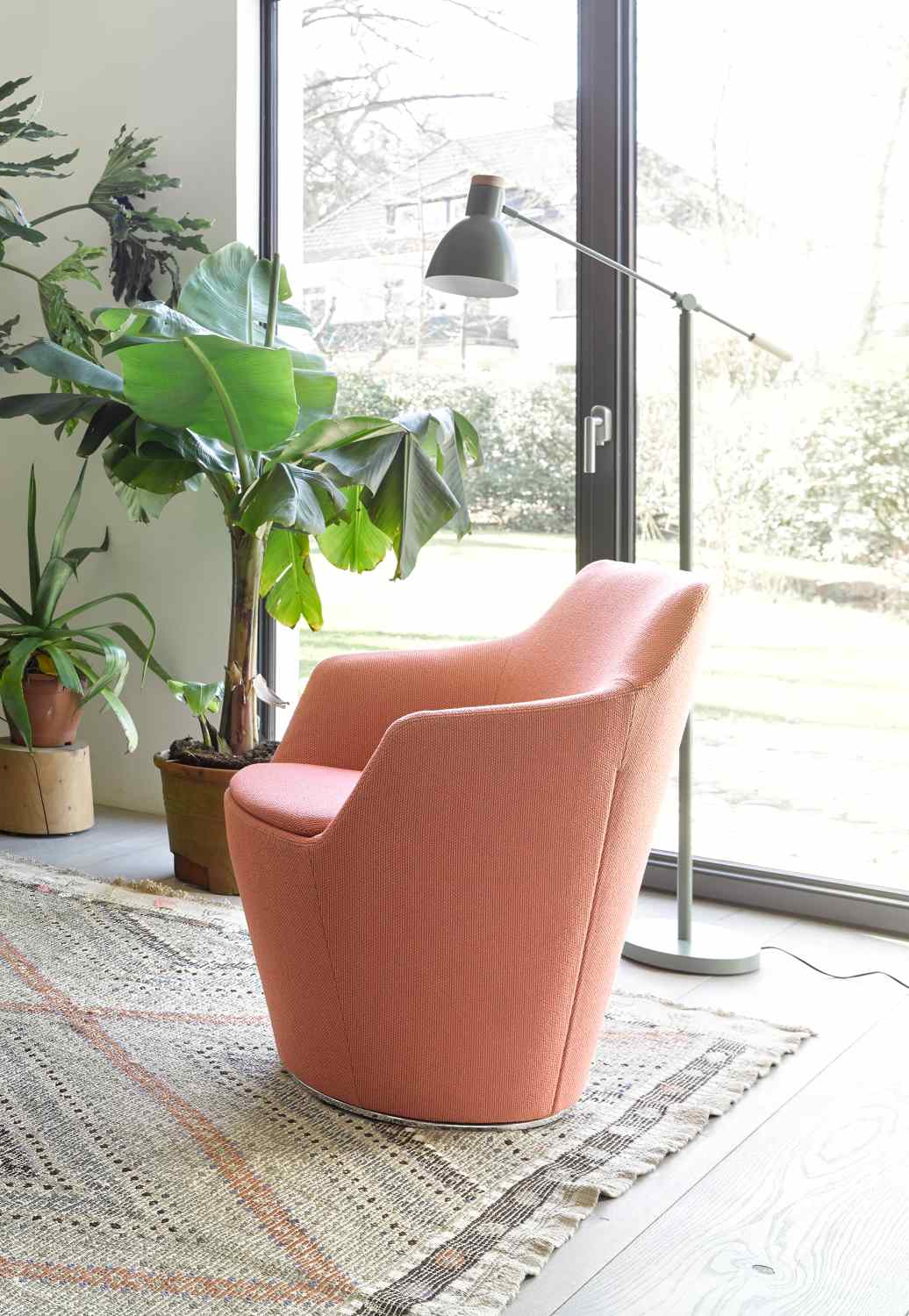 Flint Swivel Armchair with Plate Base Swivel Cor 