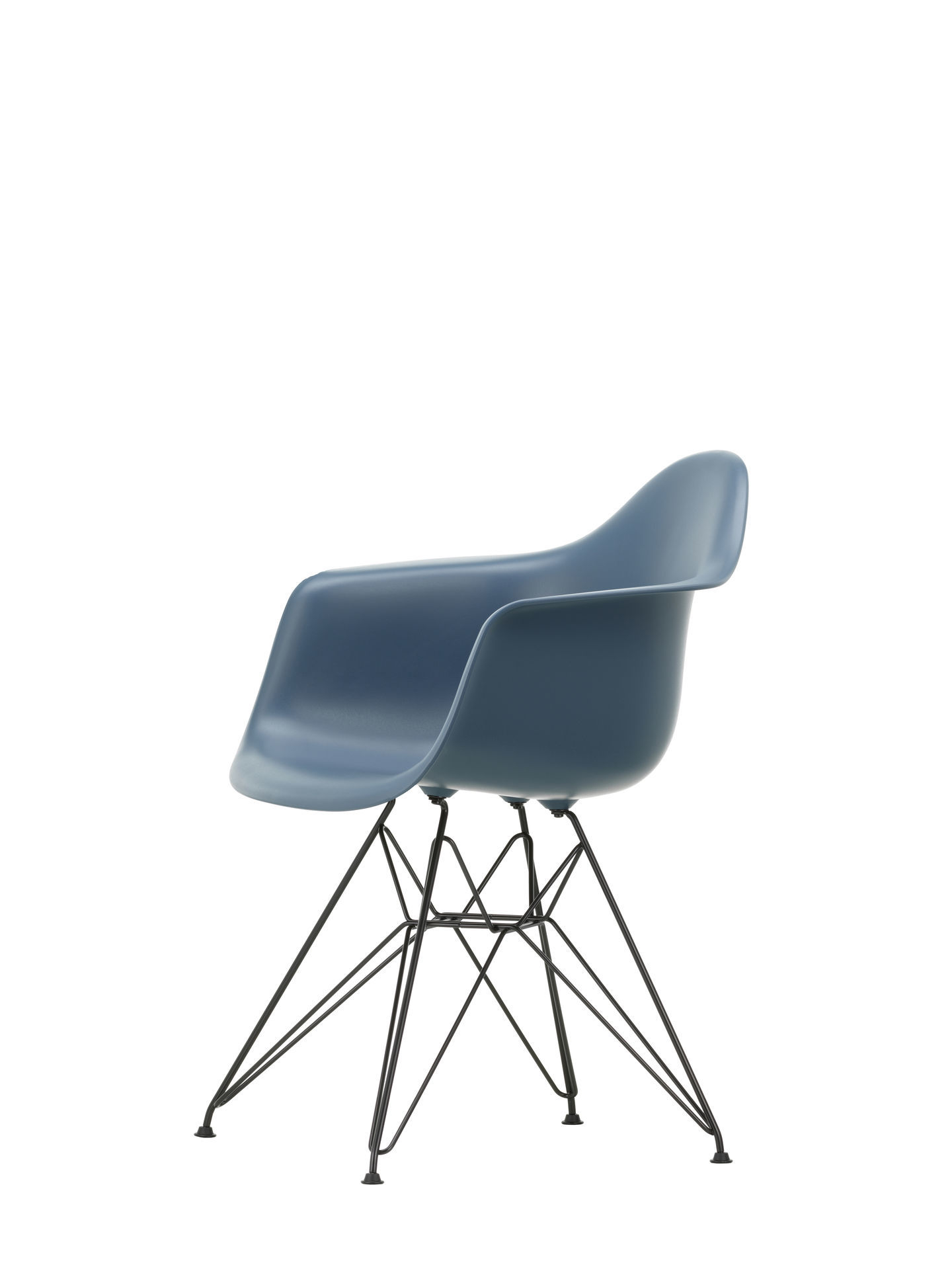 Eames Plastic Arm Chair DAR in Kieselstein mit verchromtem Gestell, moderner Designklassiker.