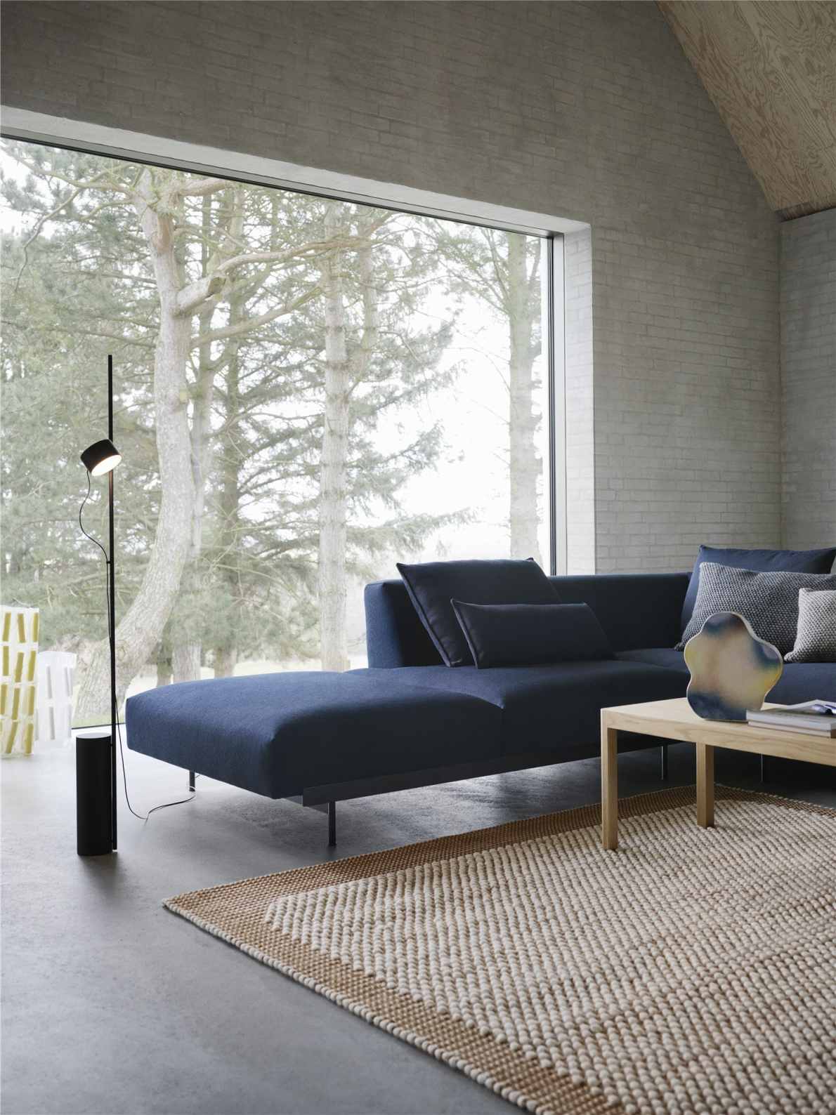Post Floor Lamp Muuto