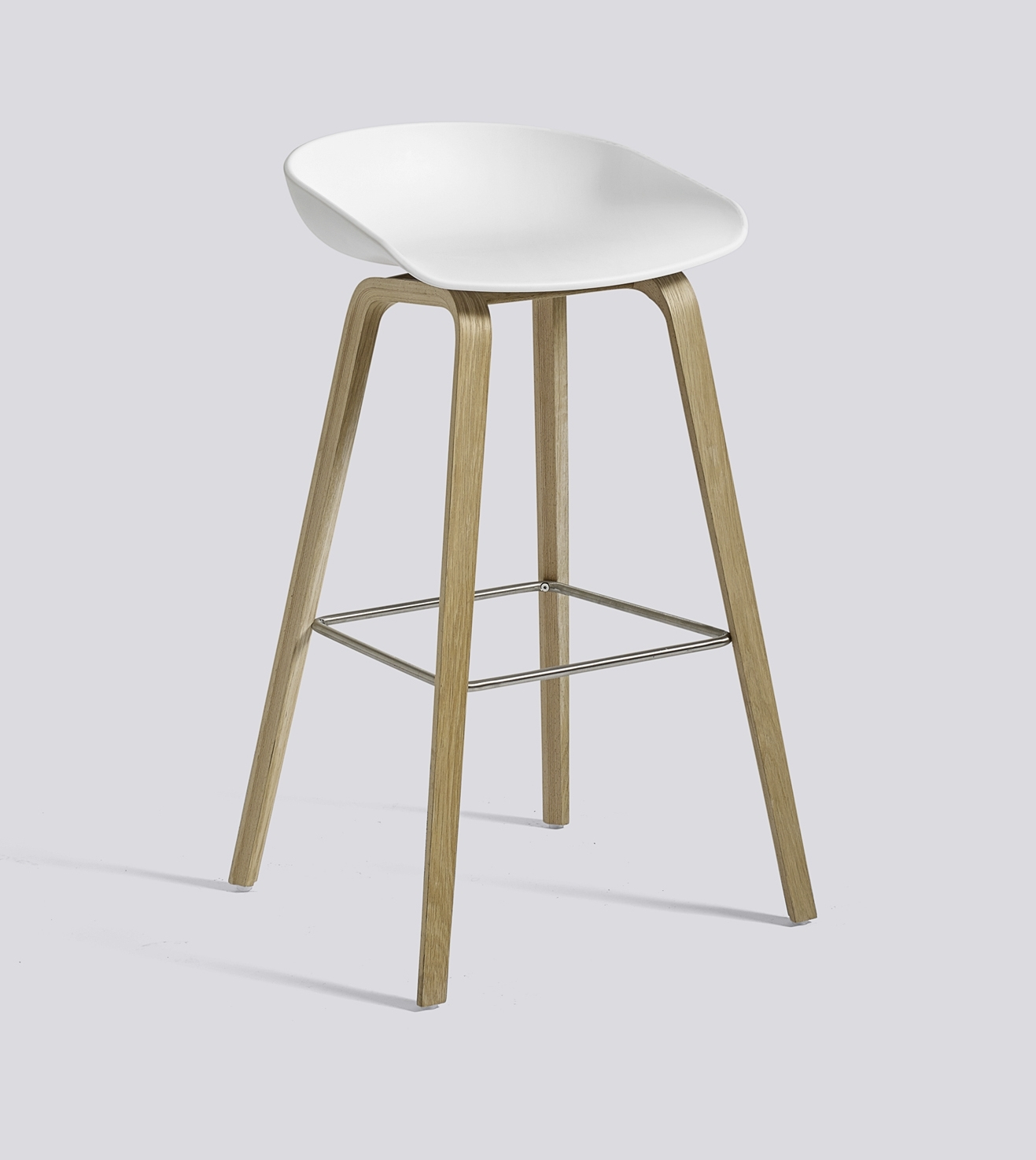 About a Stool AAS32 / AAS 32 Bar stool High Preferred combinations Hay 