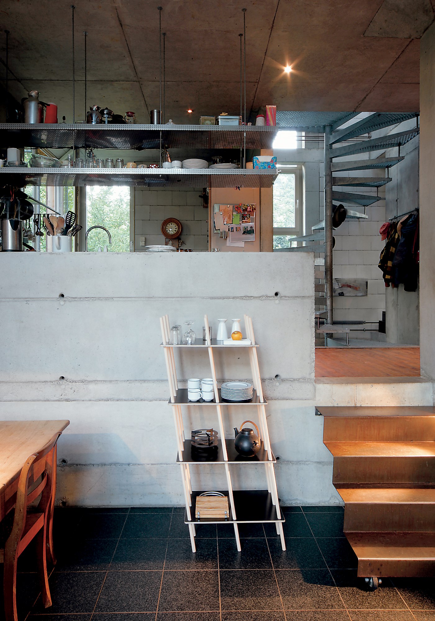 Es shelf Nils Holger Moormann