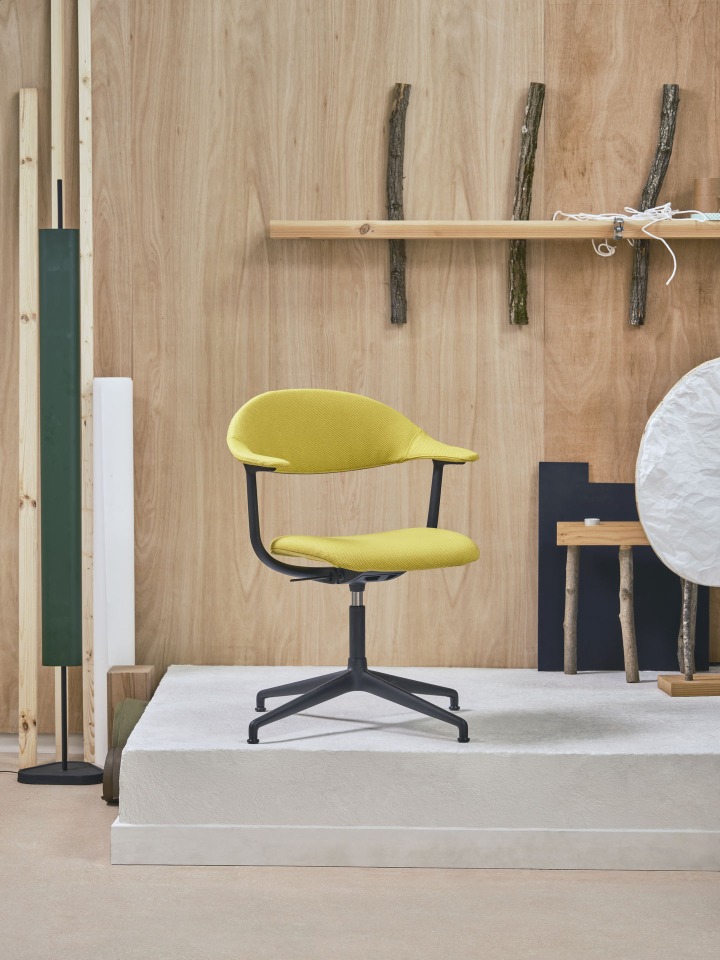 Mynt back and seat plastic office swivel chair Vitra