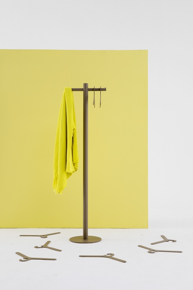 Pole Coat stand Cascando