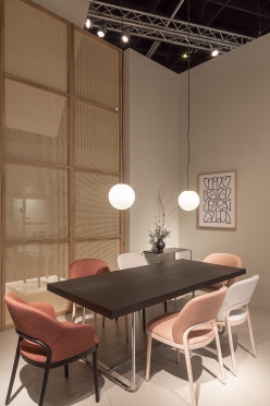 520 P Upholstered chair Thonet