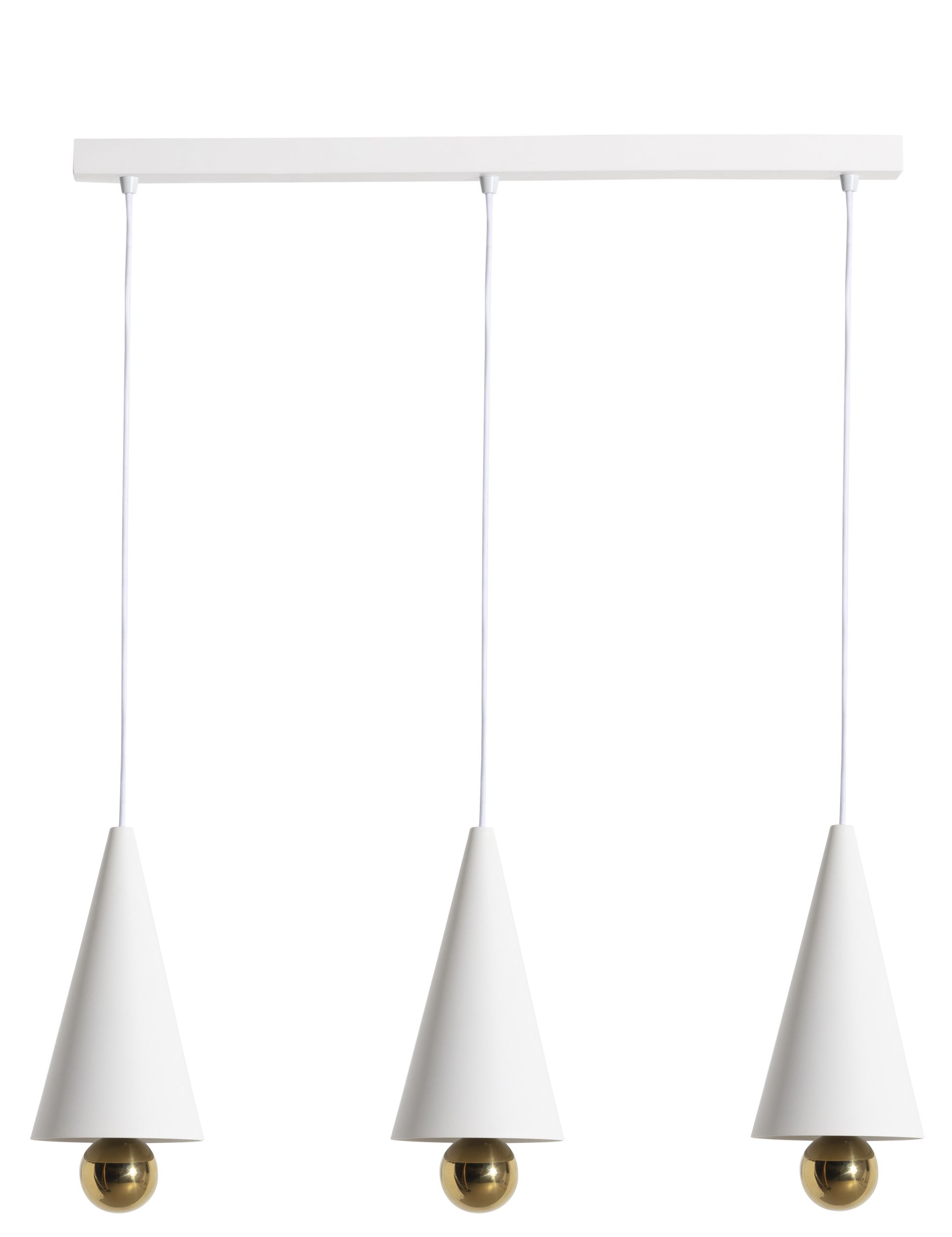 Weiße Petite Friture Cherry Pendelleuchte 3er Set Linear mit goldenen Akzenten.
