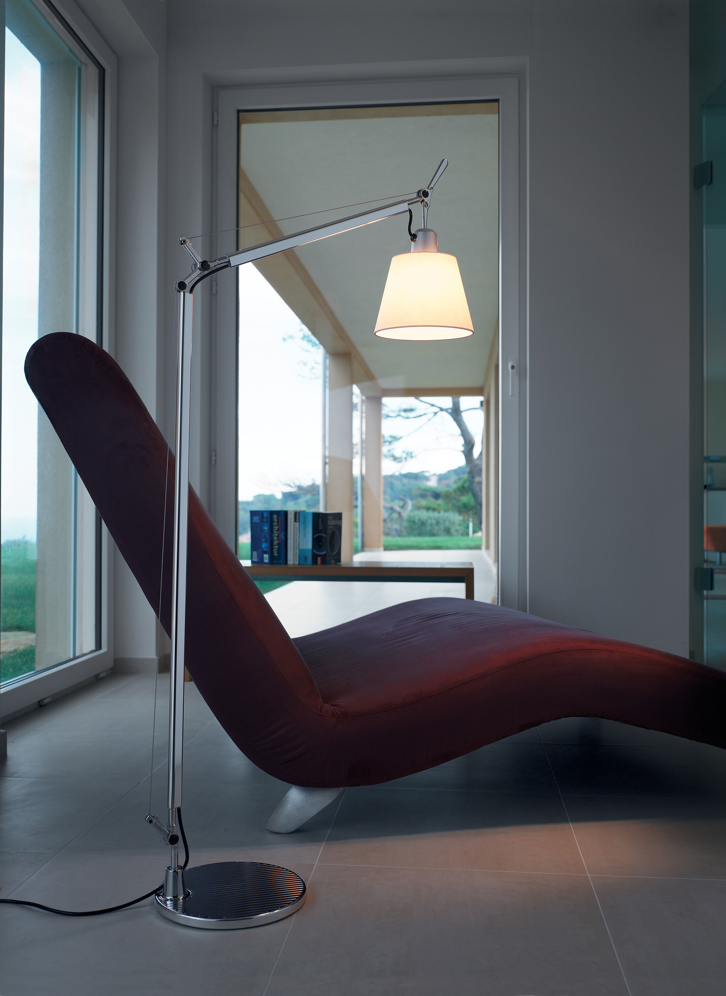 Tolomeo Basculante Reading Floor Floor lamp body with shade in satin ø180 (part 1 of 2) Artemide
