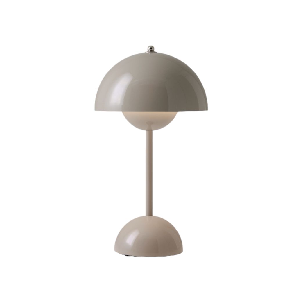 Flowerpot VP9 Portable Battery lamp / Table lamp with USB AndTradition Grey beige
