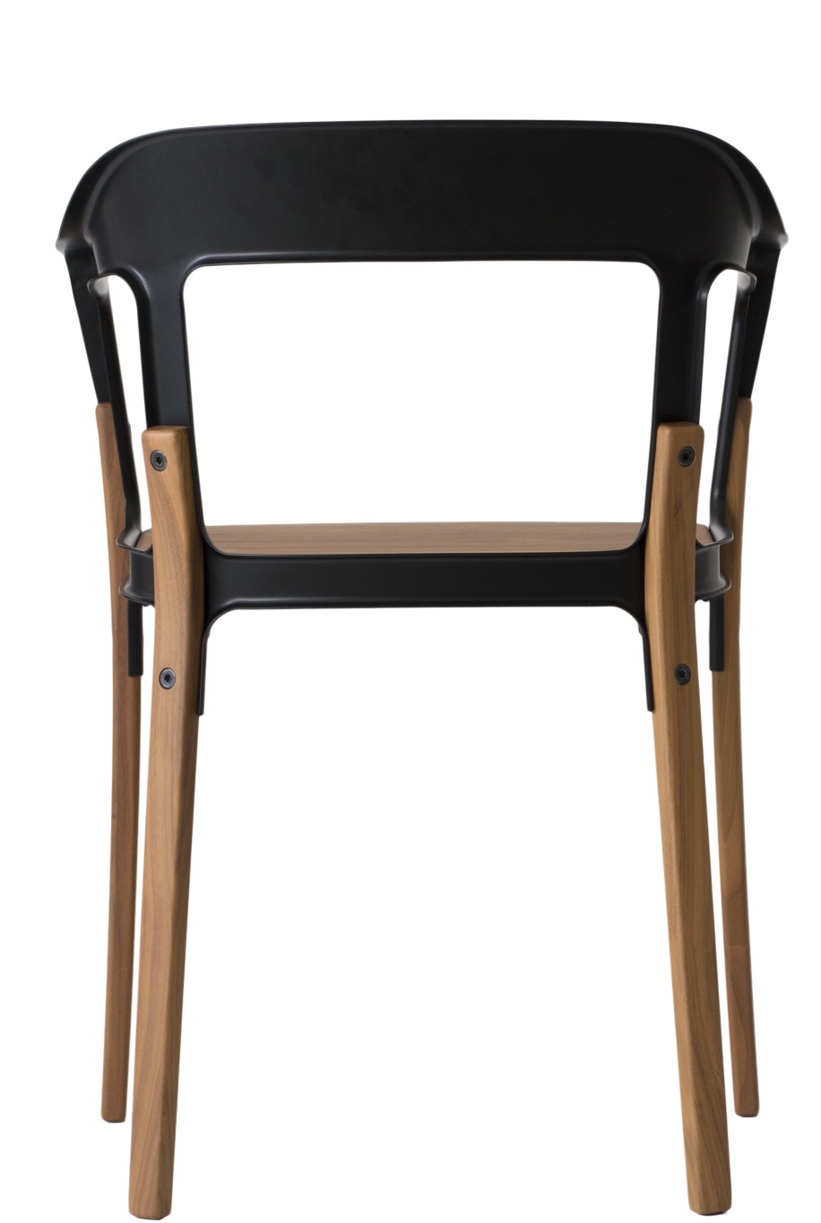 Rückansicht des Magis Steelwood Chair Stuhls mit schwarzer Sitzfläche und hellen Holzbeinen.