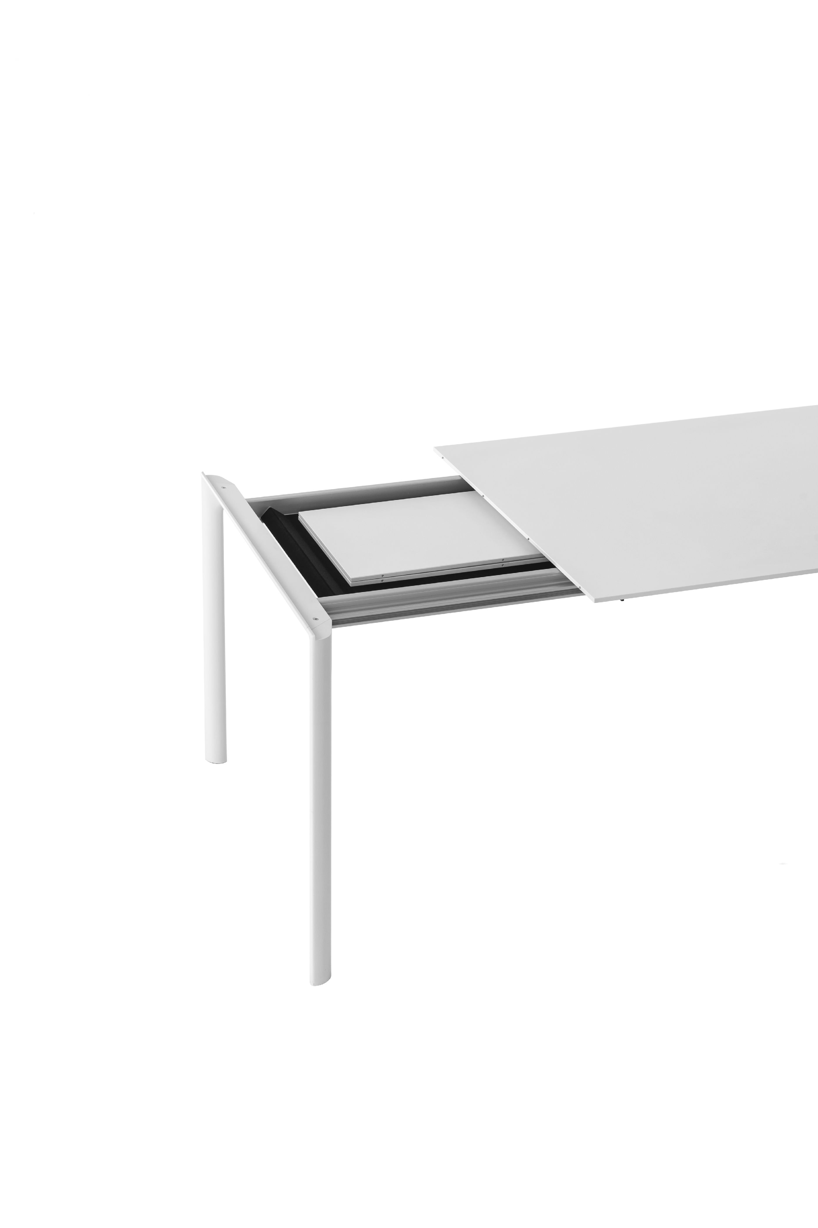 Maki extendable table Kristalia