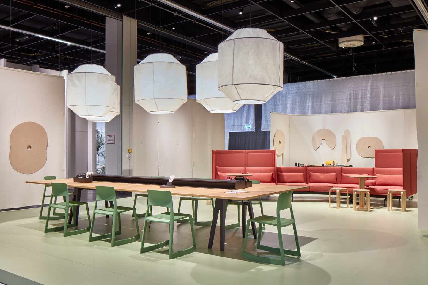 Tip Ton RE chair plastic Vitra Coral