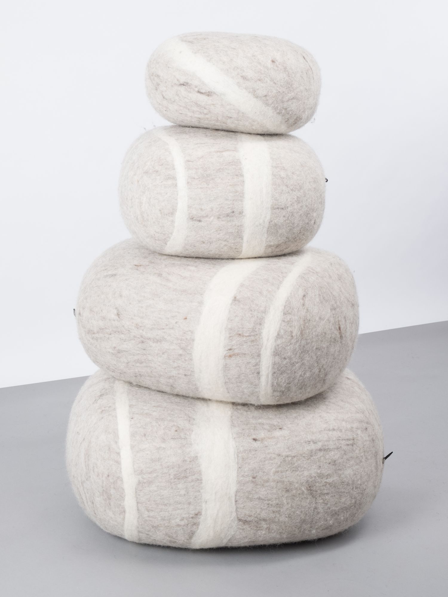 Felt Stone Stool XL Béla myfelt