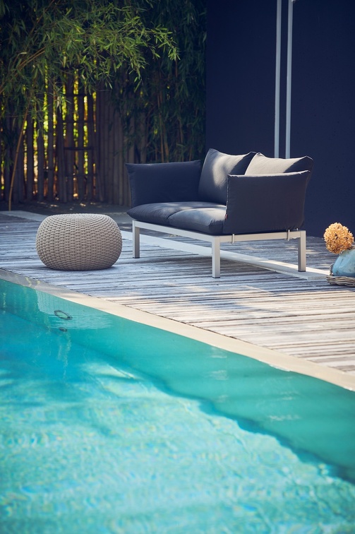 Fiam Domino outdoor sofa 2-seater with armrests and cushions Jan Kurtz