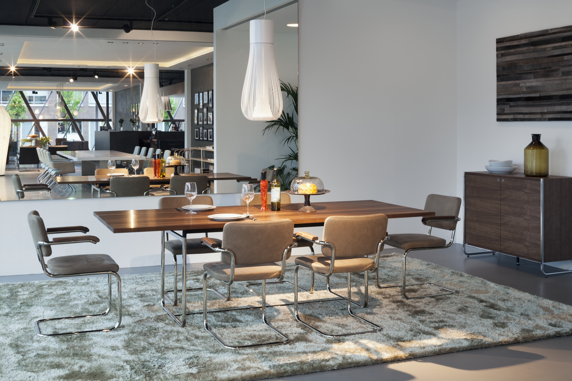 S 1070 Dining table Thonet