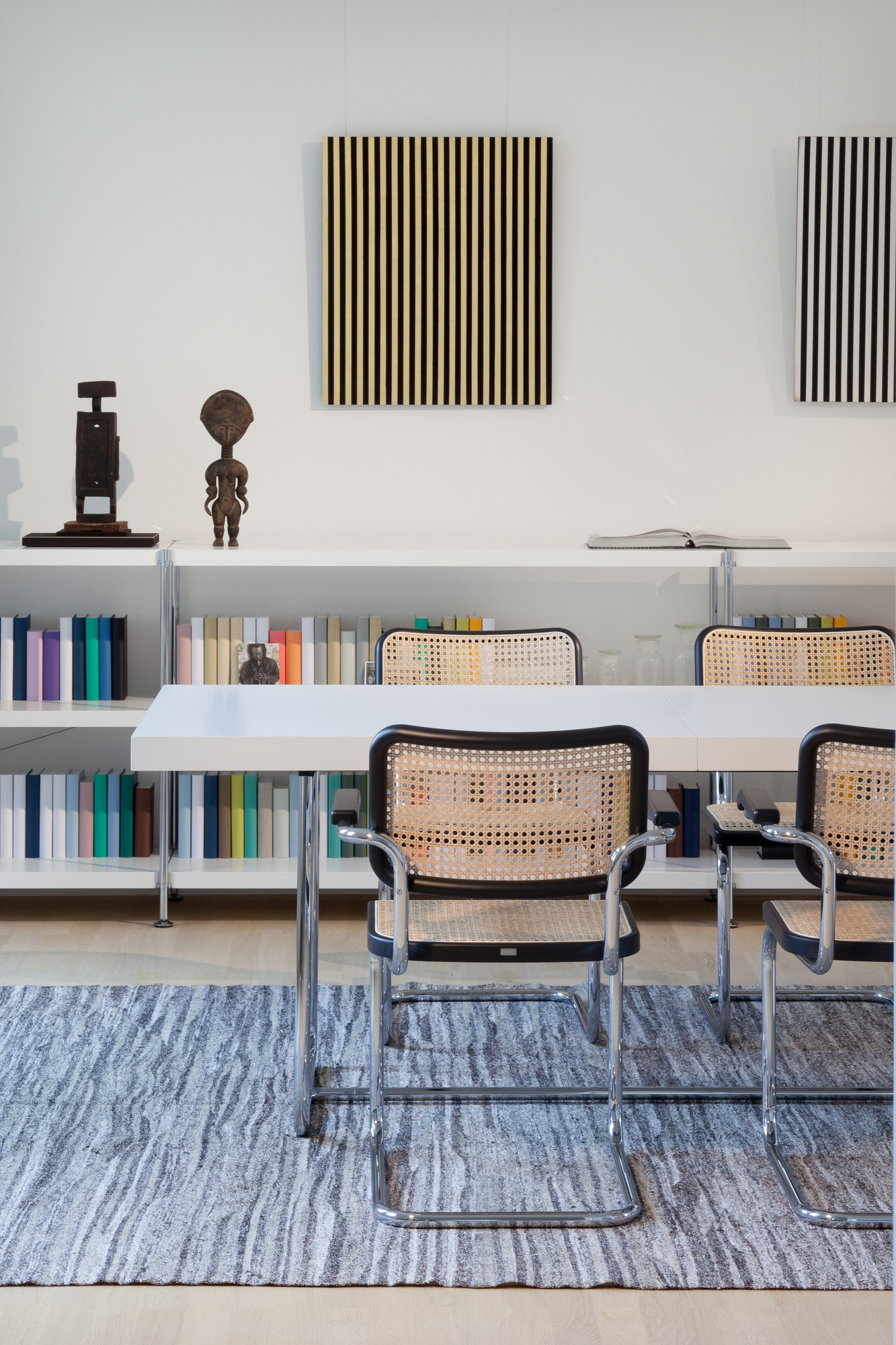 S 64 V Tubular steel classic cantilever chair Thonet