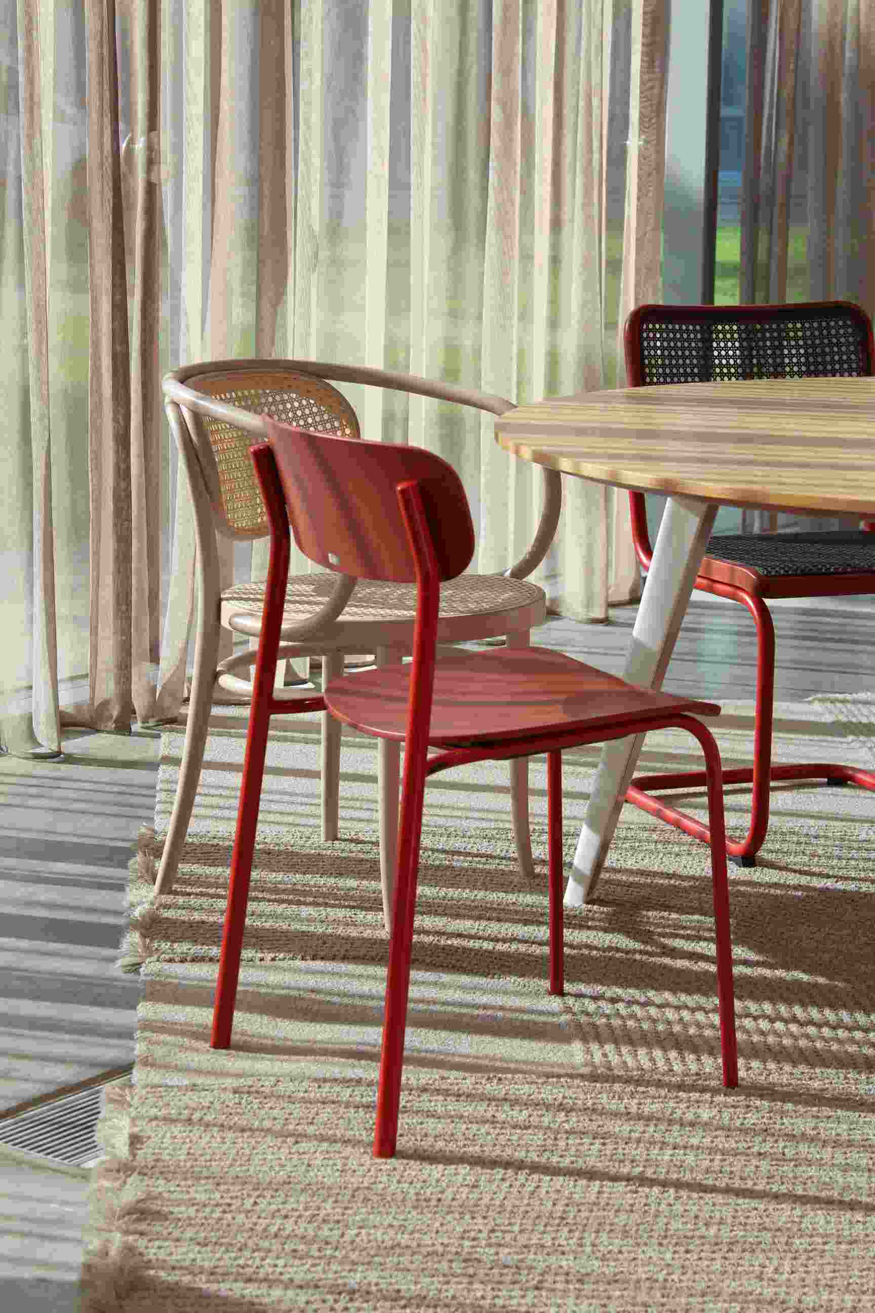 S 243 / S243 Tubular steel chair Thonet