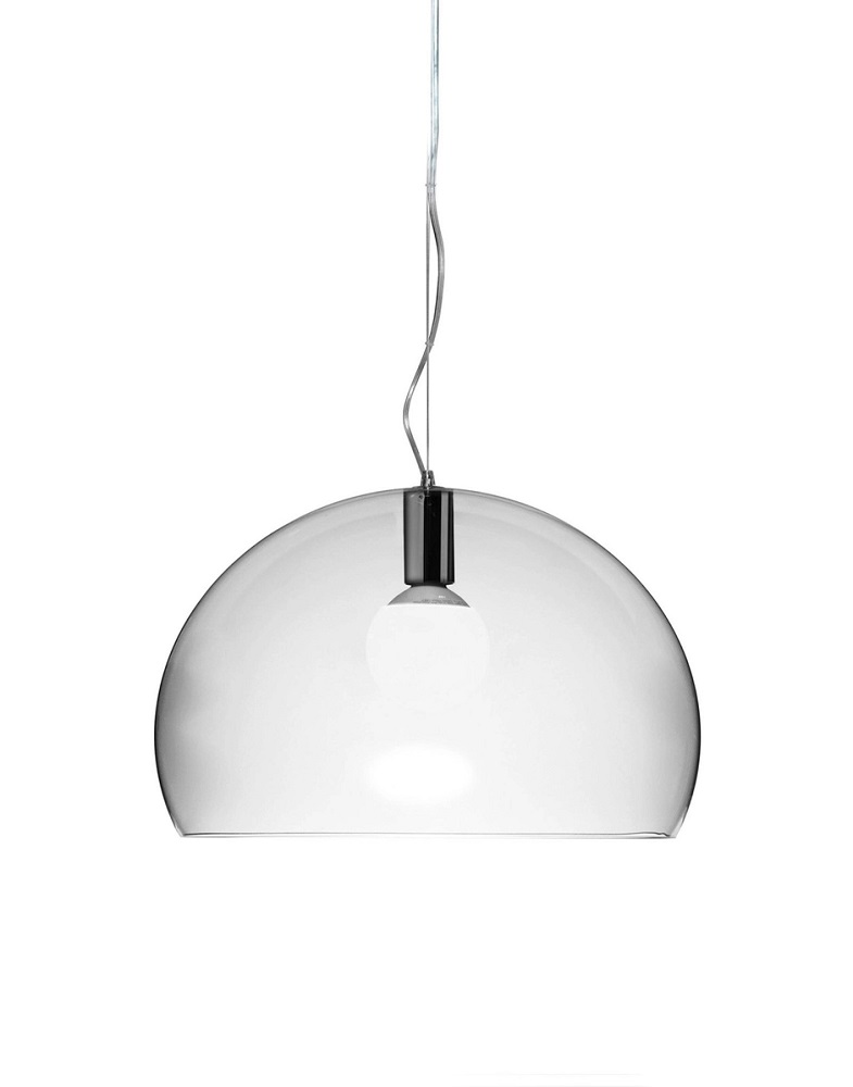Transparente Fly Pendelleuchte von Kartell: Moderne Hängelampe mit halbrunder Form für stilvolle Beleuchtung.