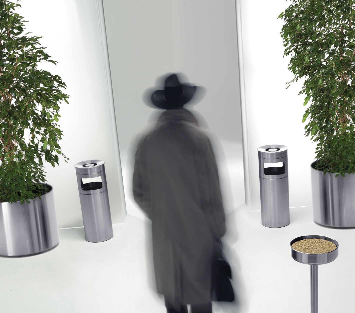 Nox pedestal ashtray + trash bin Rexite