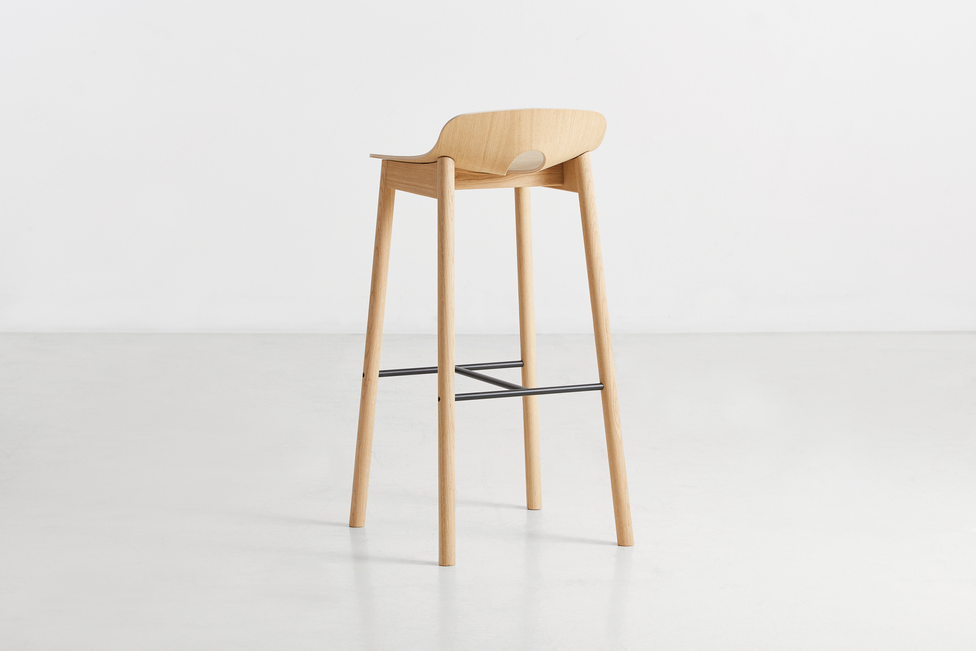 Mono Bar Stool Oak pigmented white Woud SINGLE PIECES