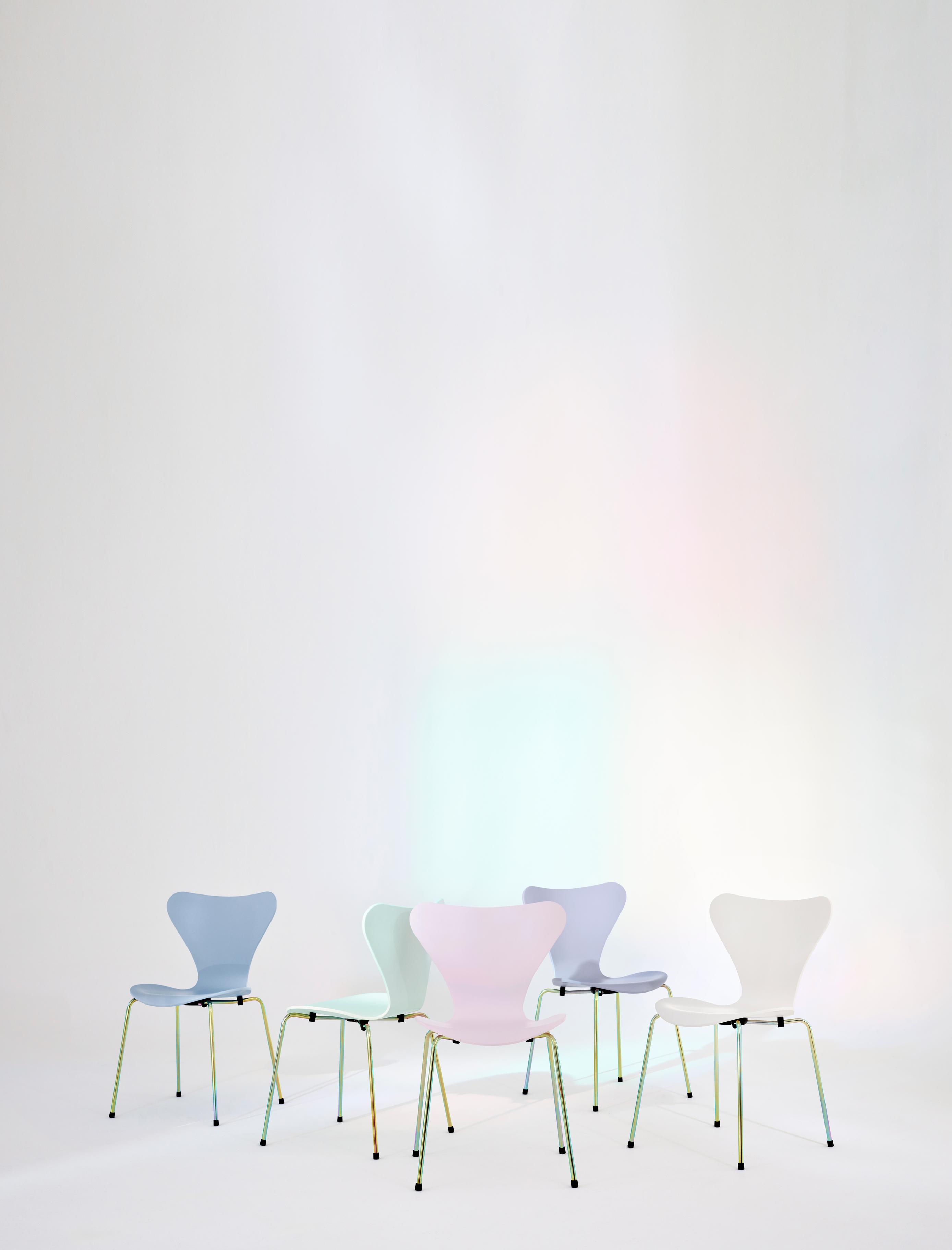 Sevener / Series Chair 3107 Fritz Hansen Ever the Sevener LIMITED EDITION