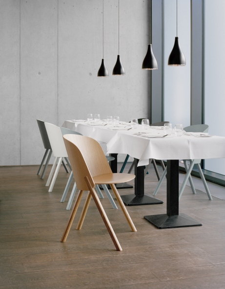 CH05 This Chair e15