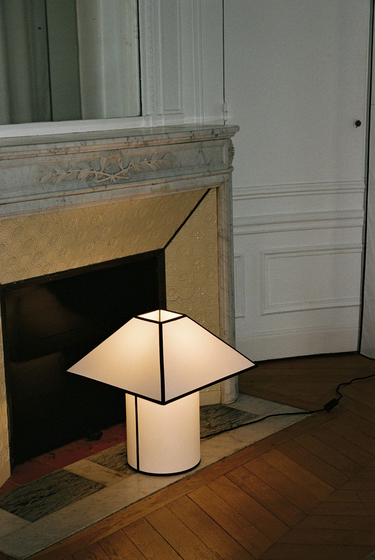 Ava Pyramid Table Lamp Table lamp Hay