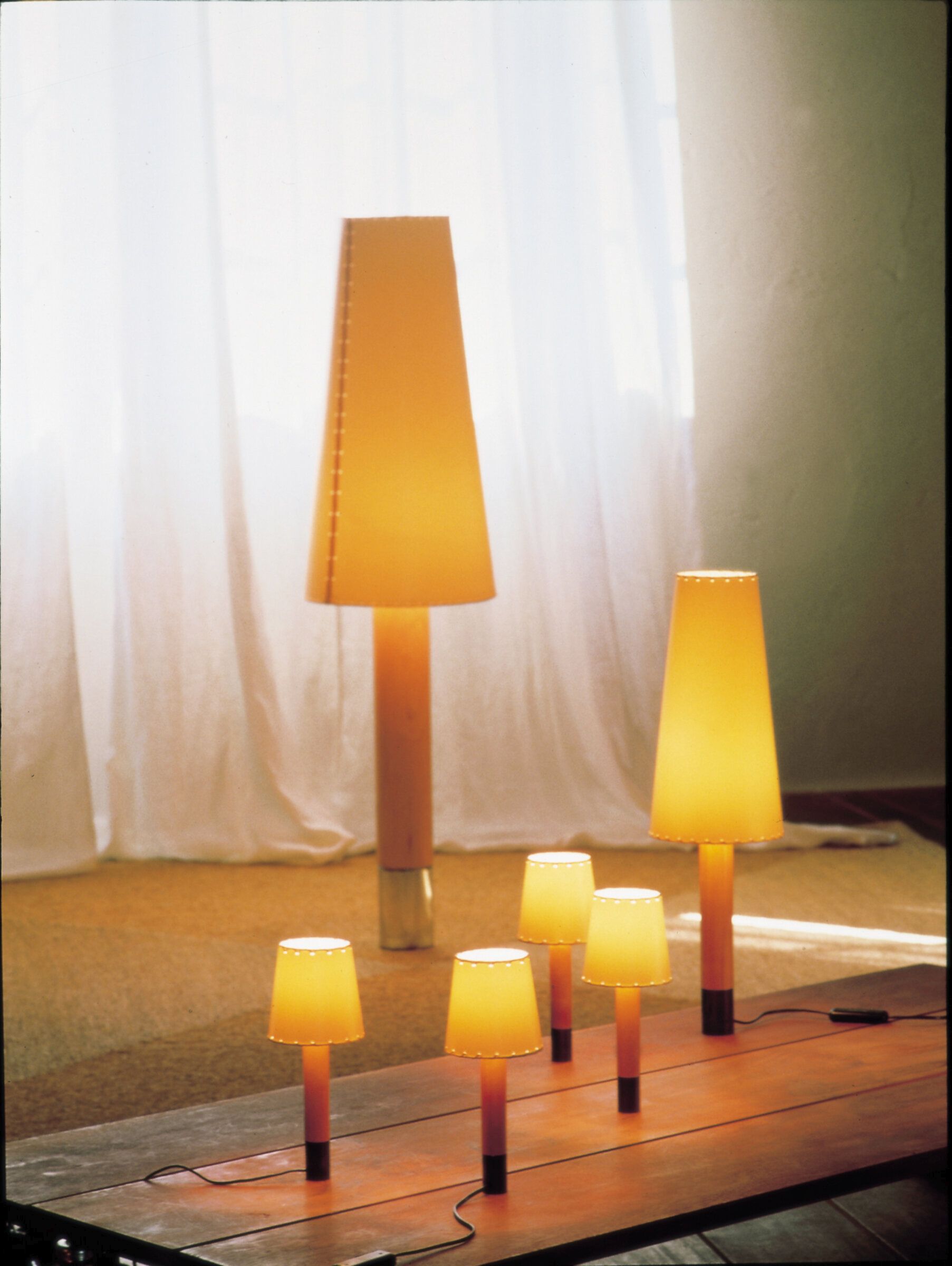 Basica Table lamp Santa & Cole