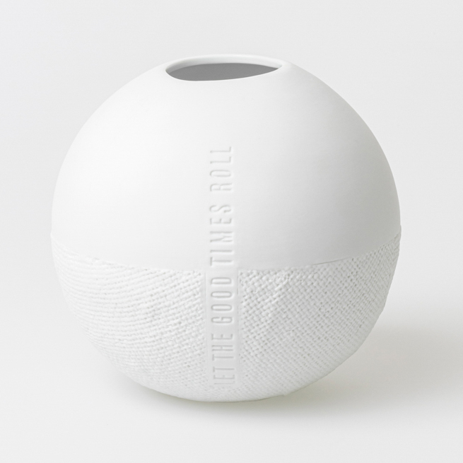 Formsprache Vase Let the Good Times Roll Wheels 