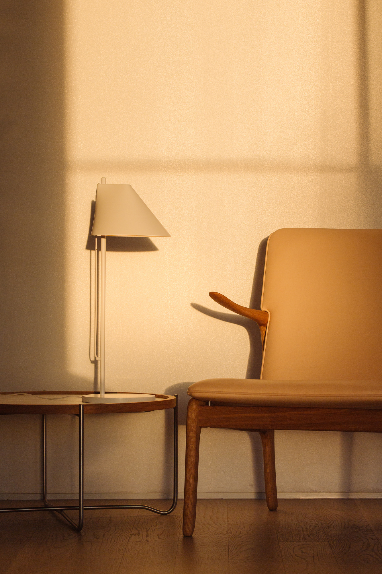 Yuh LED Table Lamp Louis Poulsen White