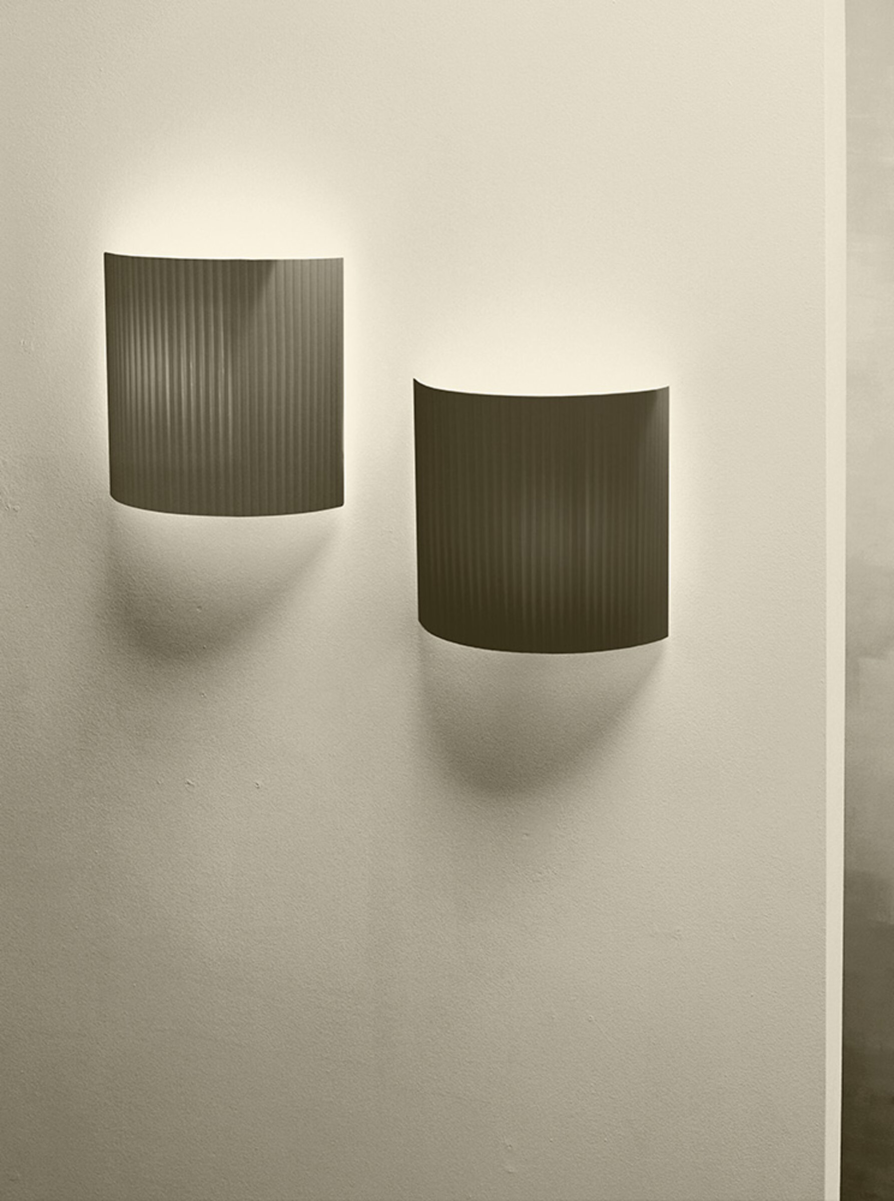 Comodín cuadrado square wall lamp Santa & Cole