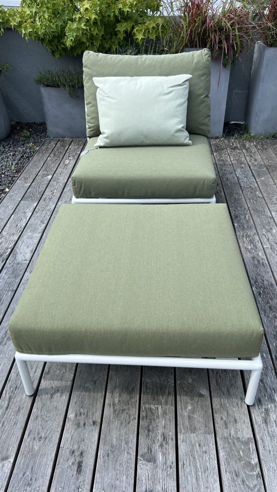 Level 2 Lounge Combination Outdoor Houe EXHIBITION PIECE