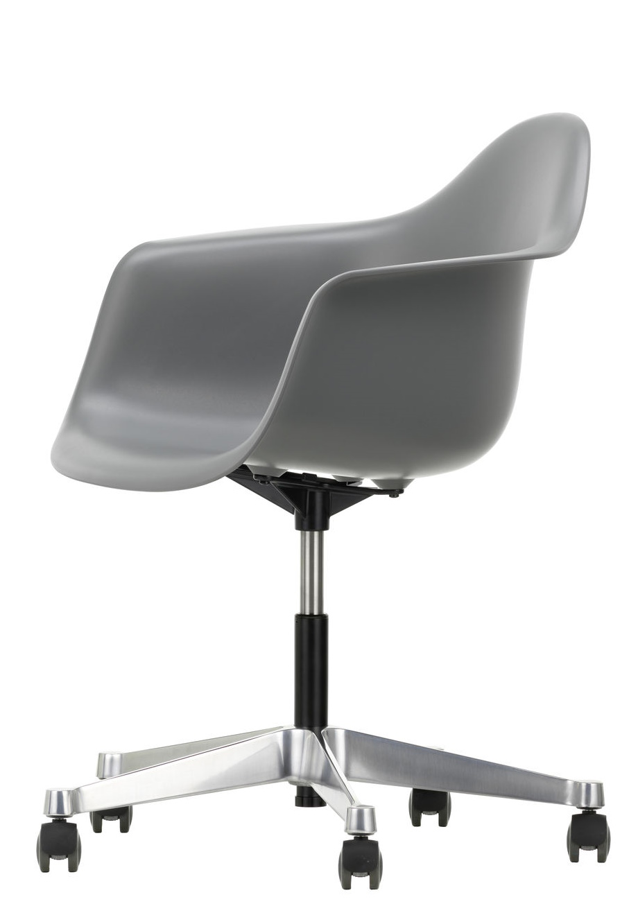 Eames Plastic Arm Chair PACC Chair Vitra