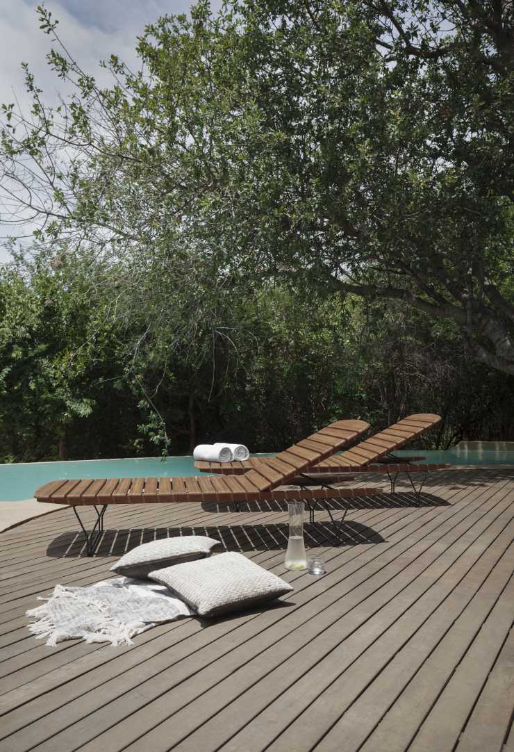 Molo Outdoor Sunbed Houe