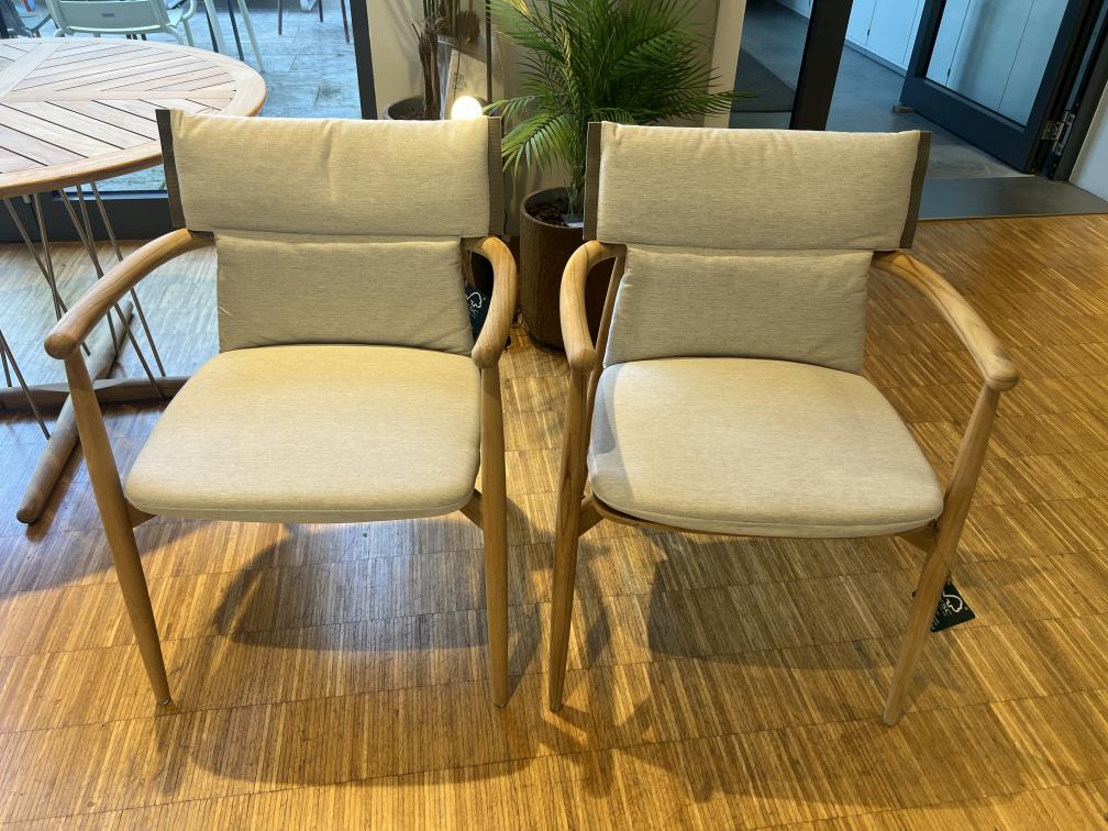 Embrace table combination Outdoor Carl Hansen & Søn EXHIBITION PIECES