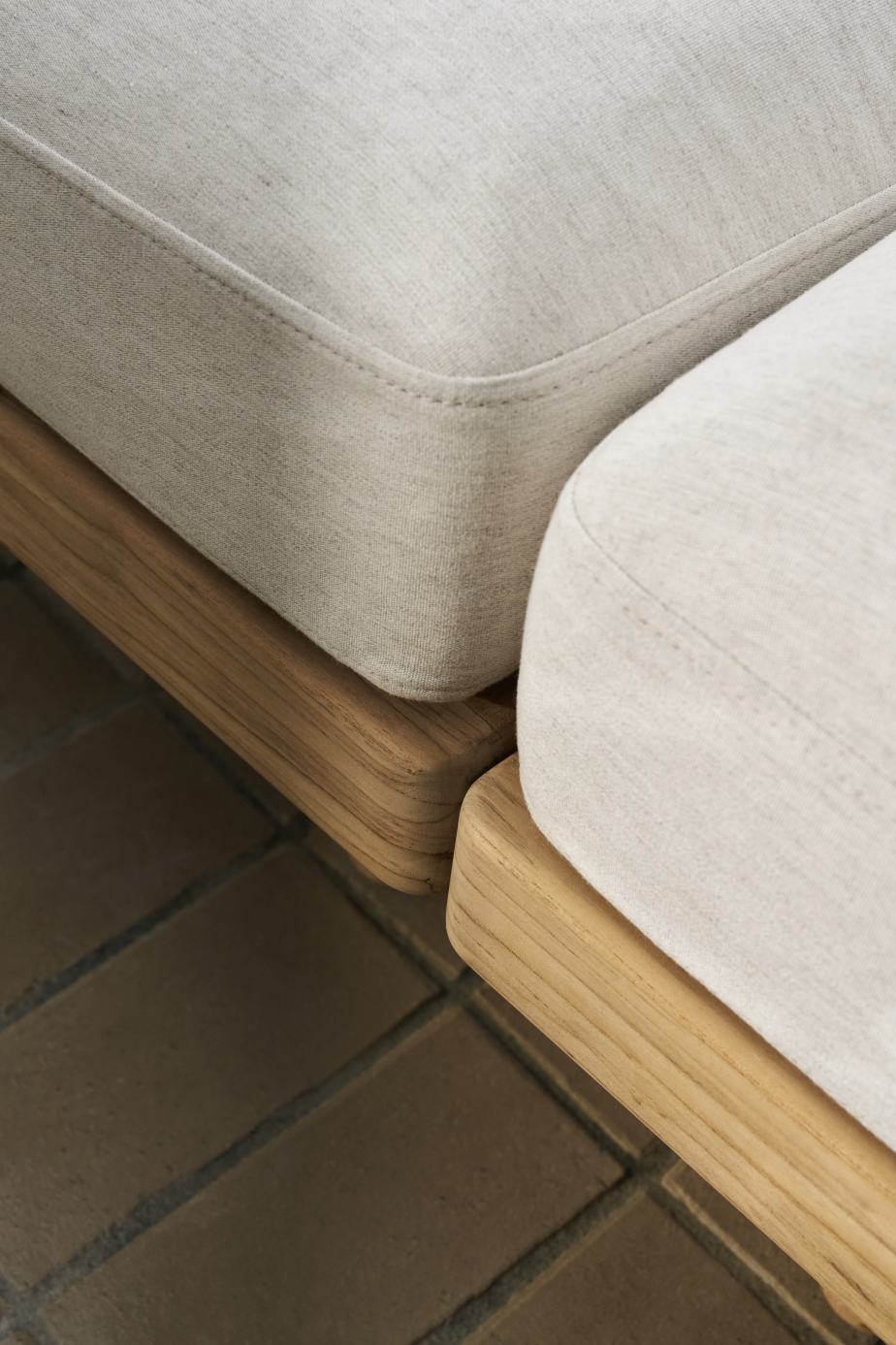 E511 Embrace Sofa Module with backrest and side rest Outdoor Carl Hansen & Søn