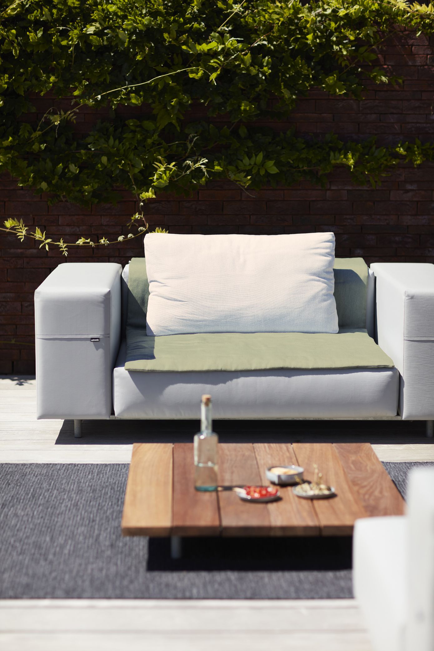 Walrus Outdoor Club chair Armchair / Two-seater Sofa Extremis