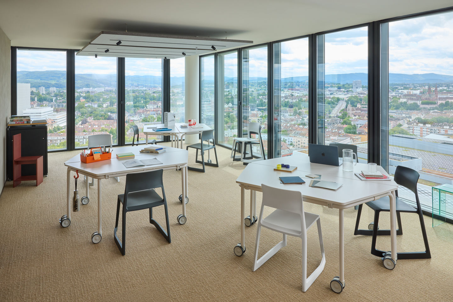 Scout Summit meeting table Vitra